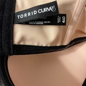 46D black and peach push-up bra (can be worn strapless)